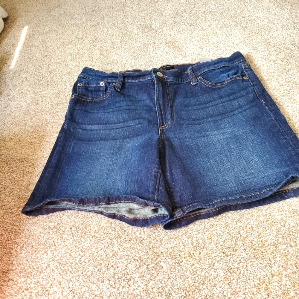 Banana republic denim blue shorts size 29/8